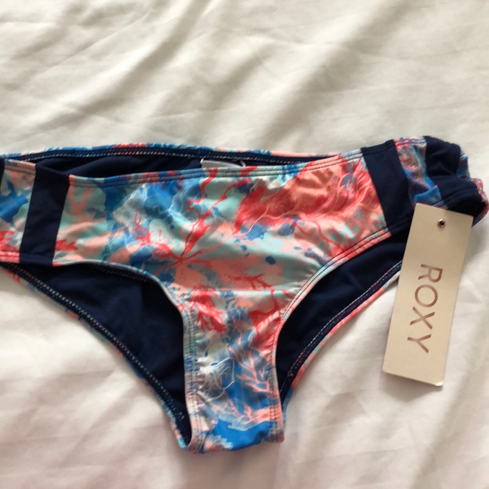 NWT ROXY CORAL Bikini bottoms Sz M